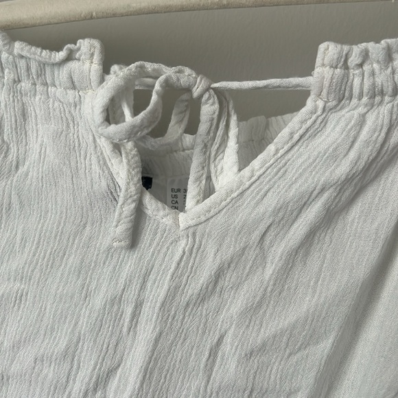 H&M OFF SHOULDER LACE TIE TOP - Picture 4 of 5